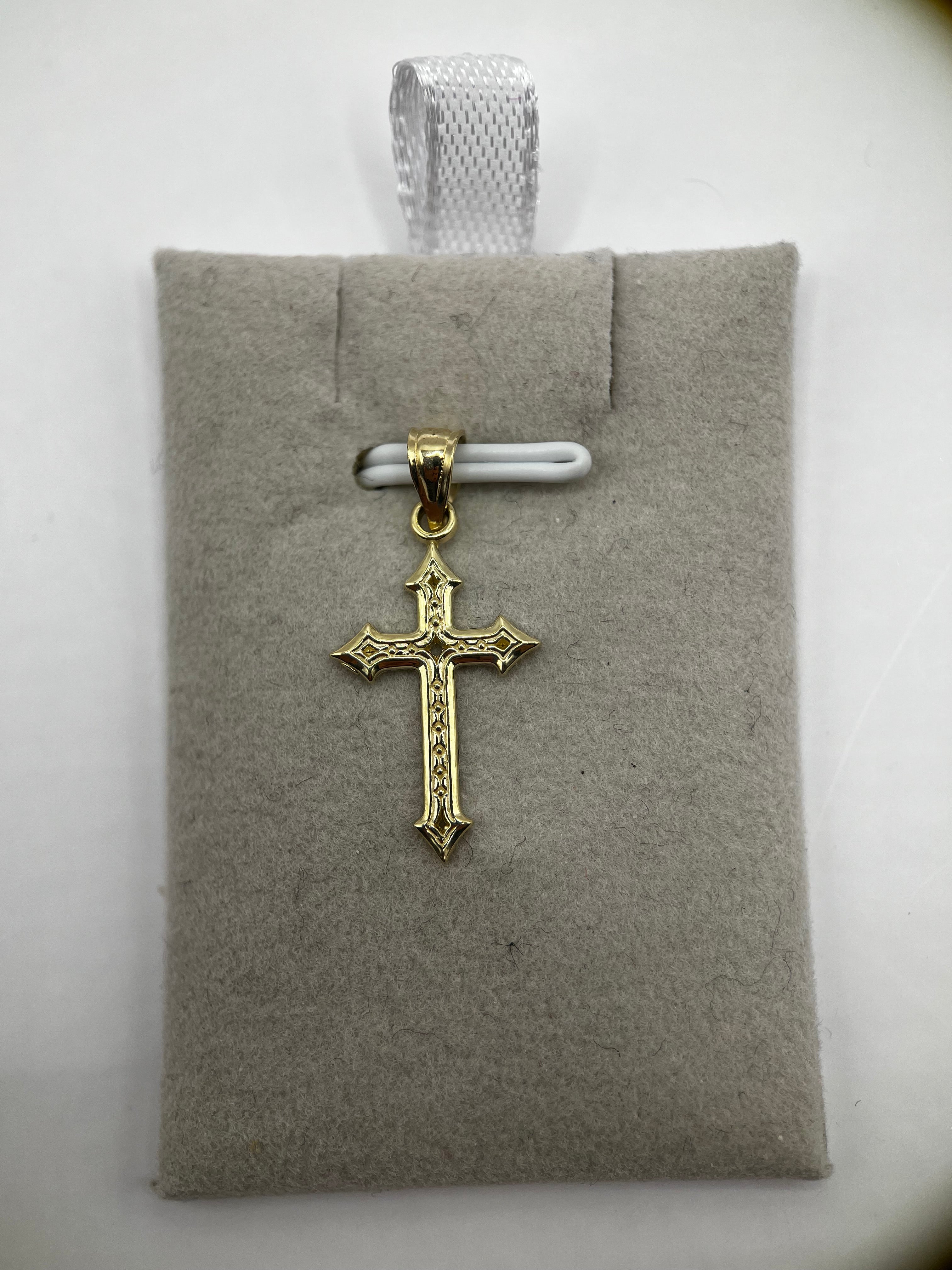 10k yellow gold cross pendant