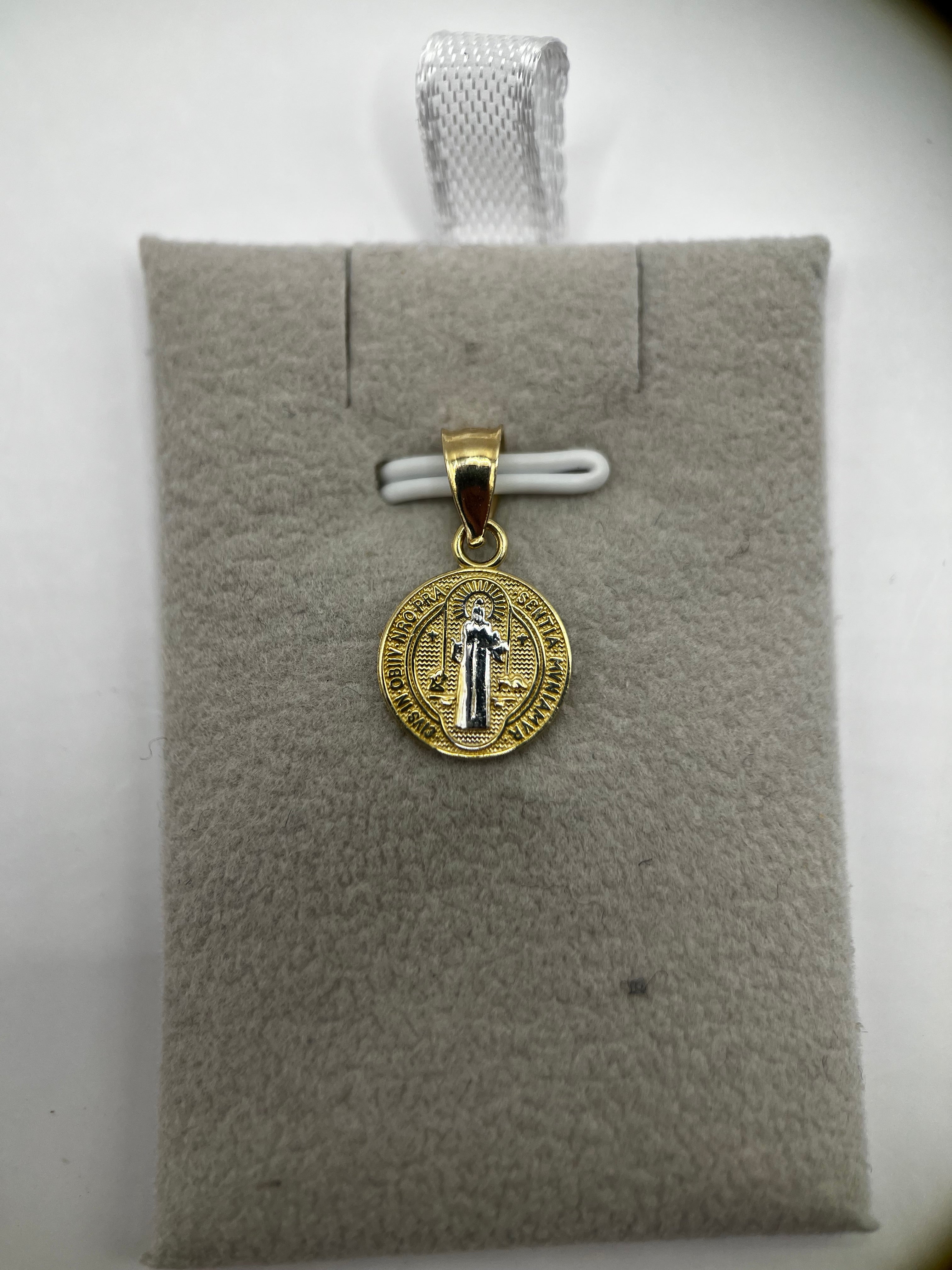 14k yellow gold pendant san Benito