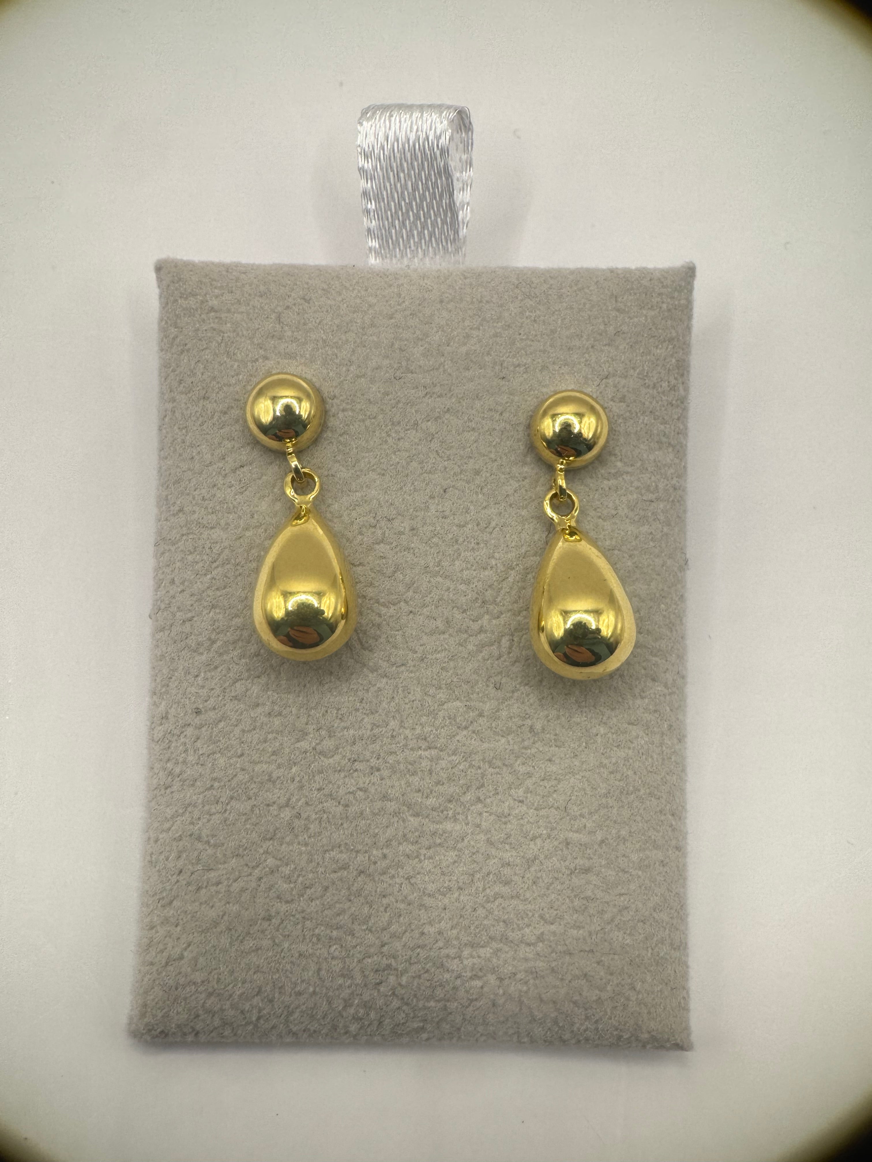 Pendiente colgante de oro amarillo de 10k