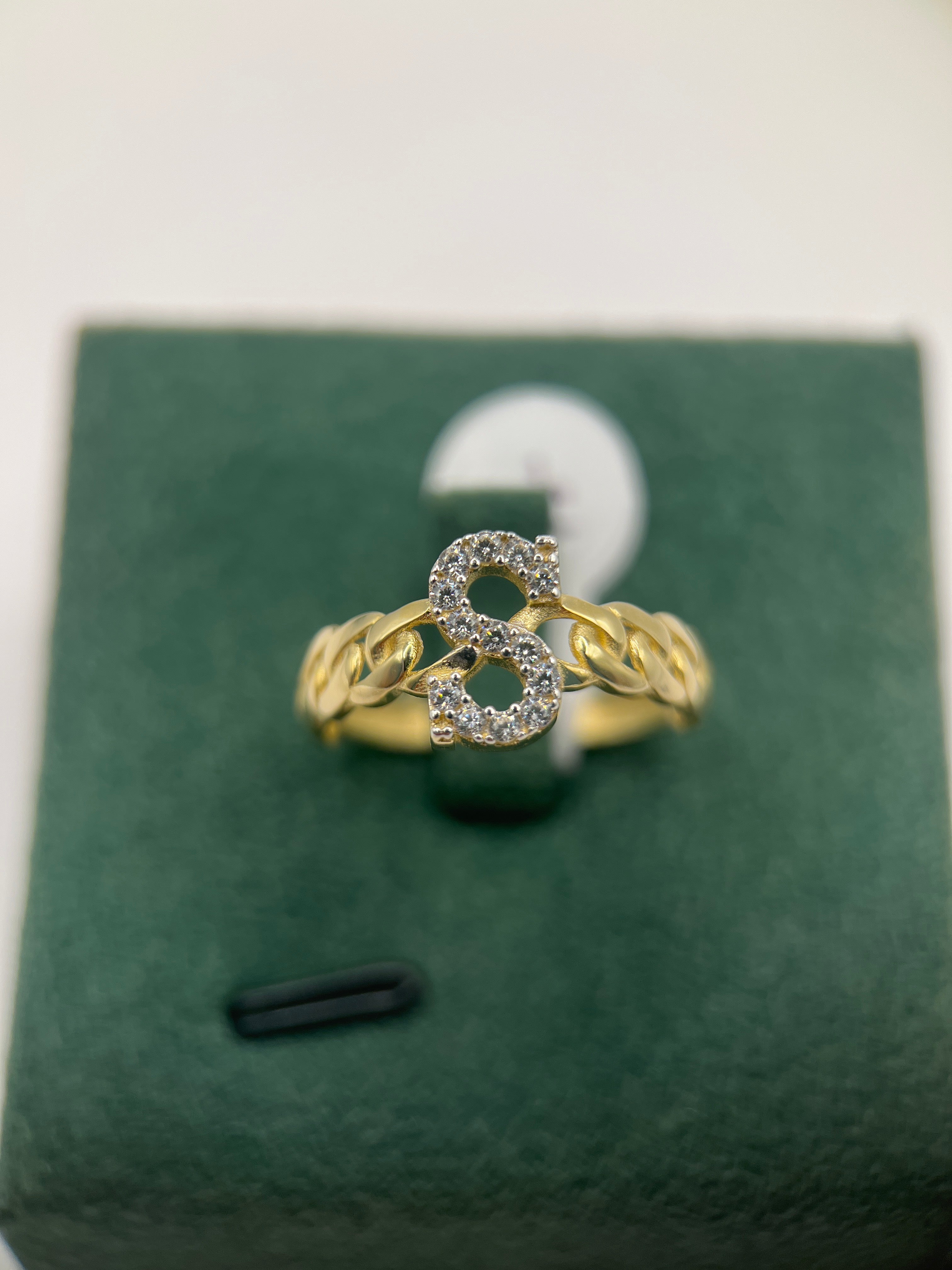 10k yellow gold initial ring S “7”