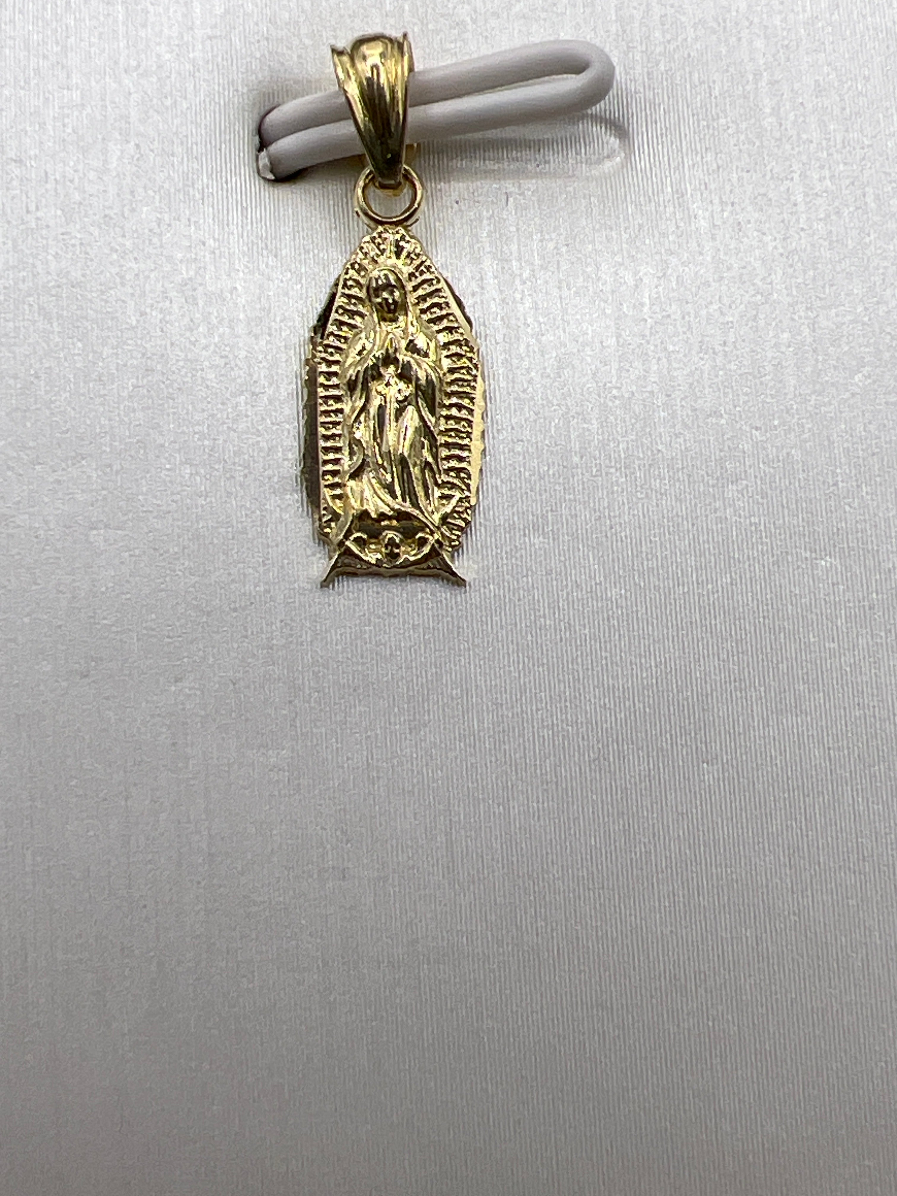 10k yellow gold Guadalupe pendant