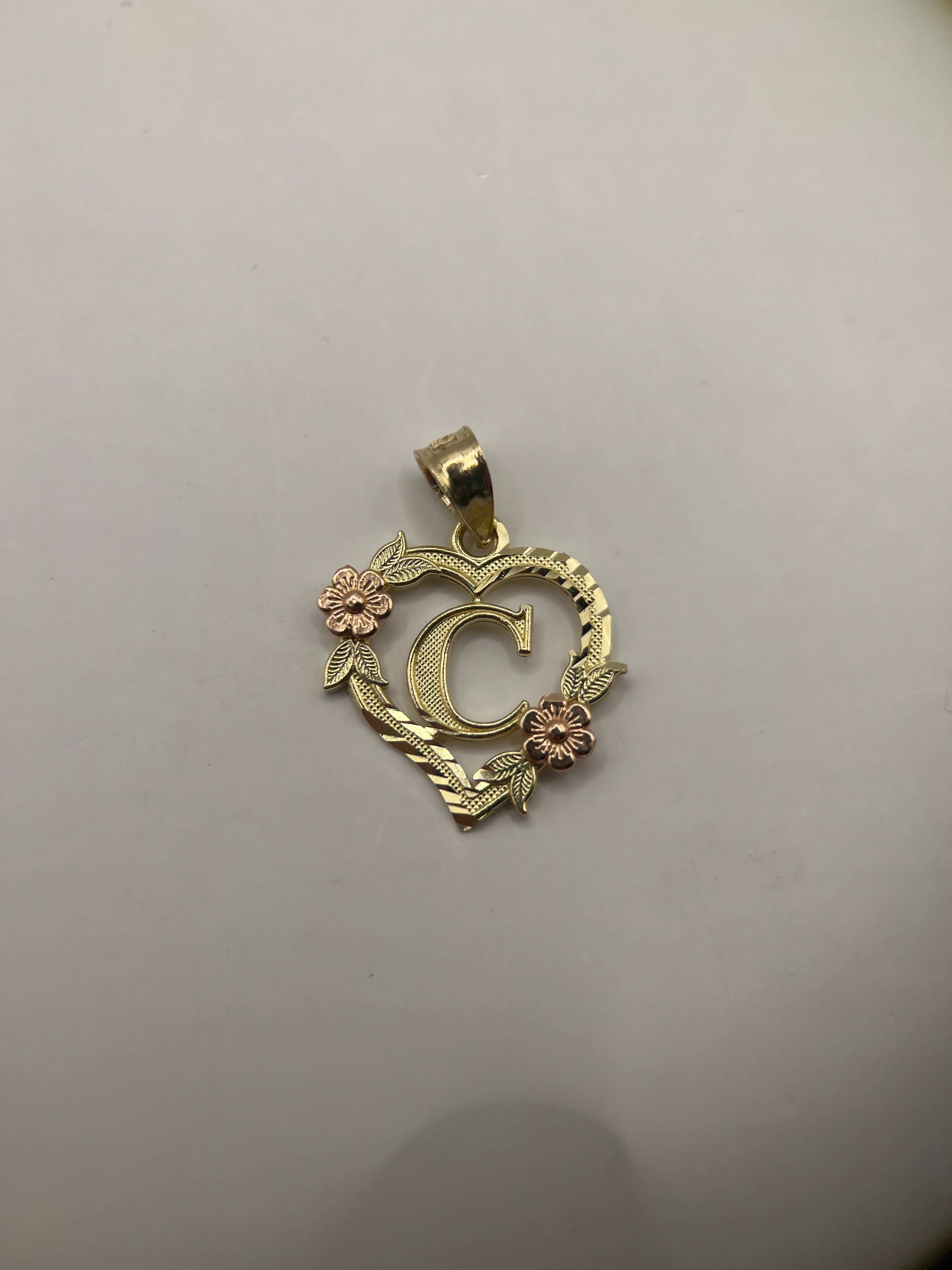 14k yellow gold initial heart letter C