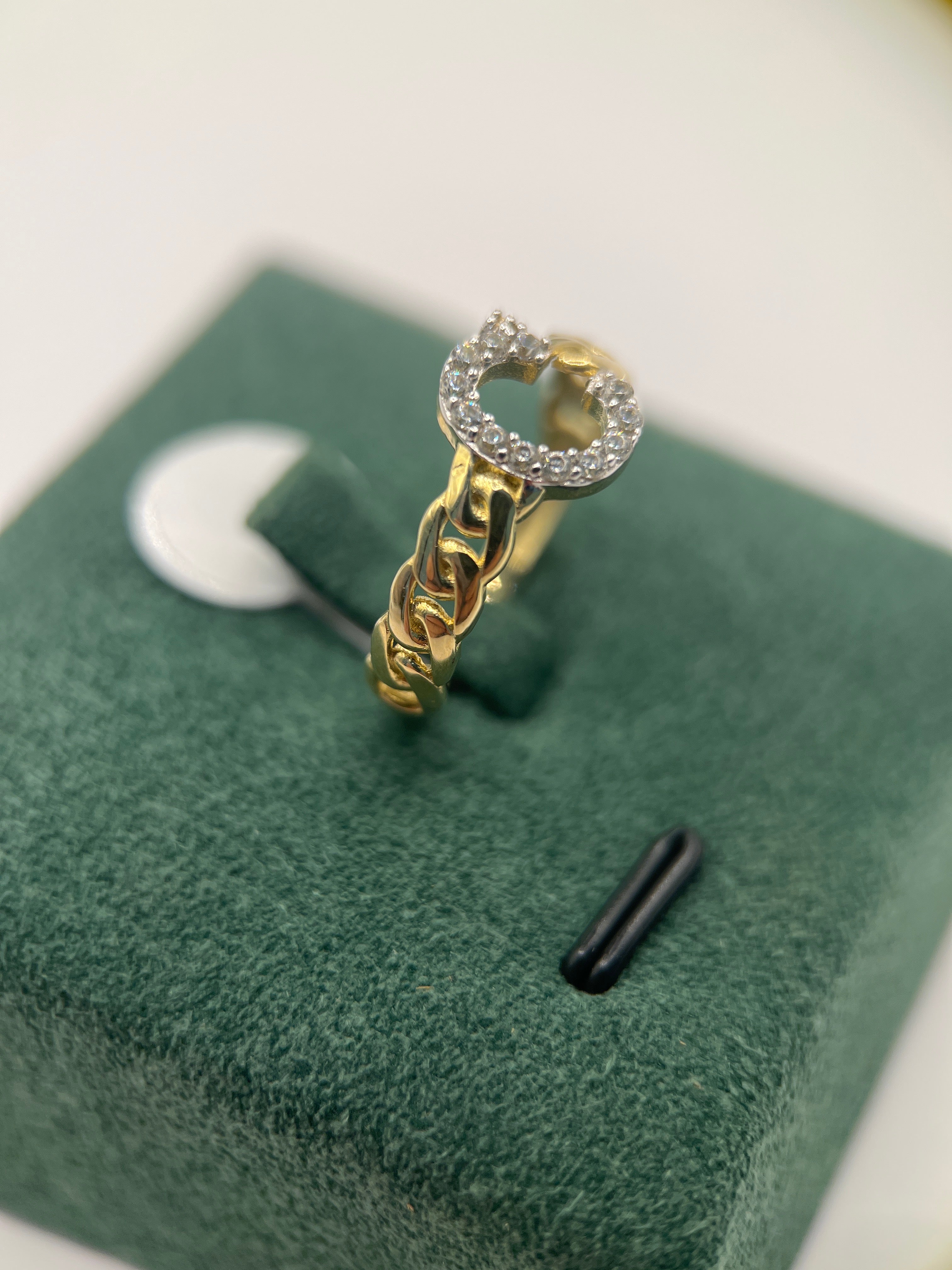 10k yellow gold initial ring C “7”