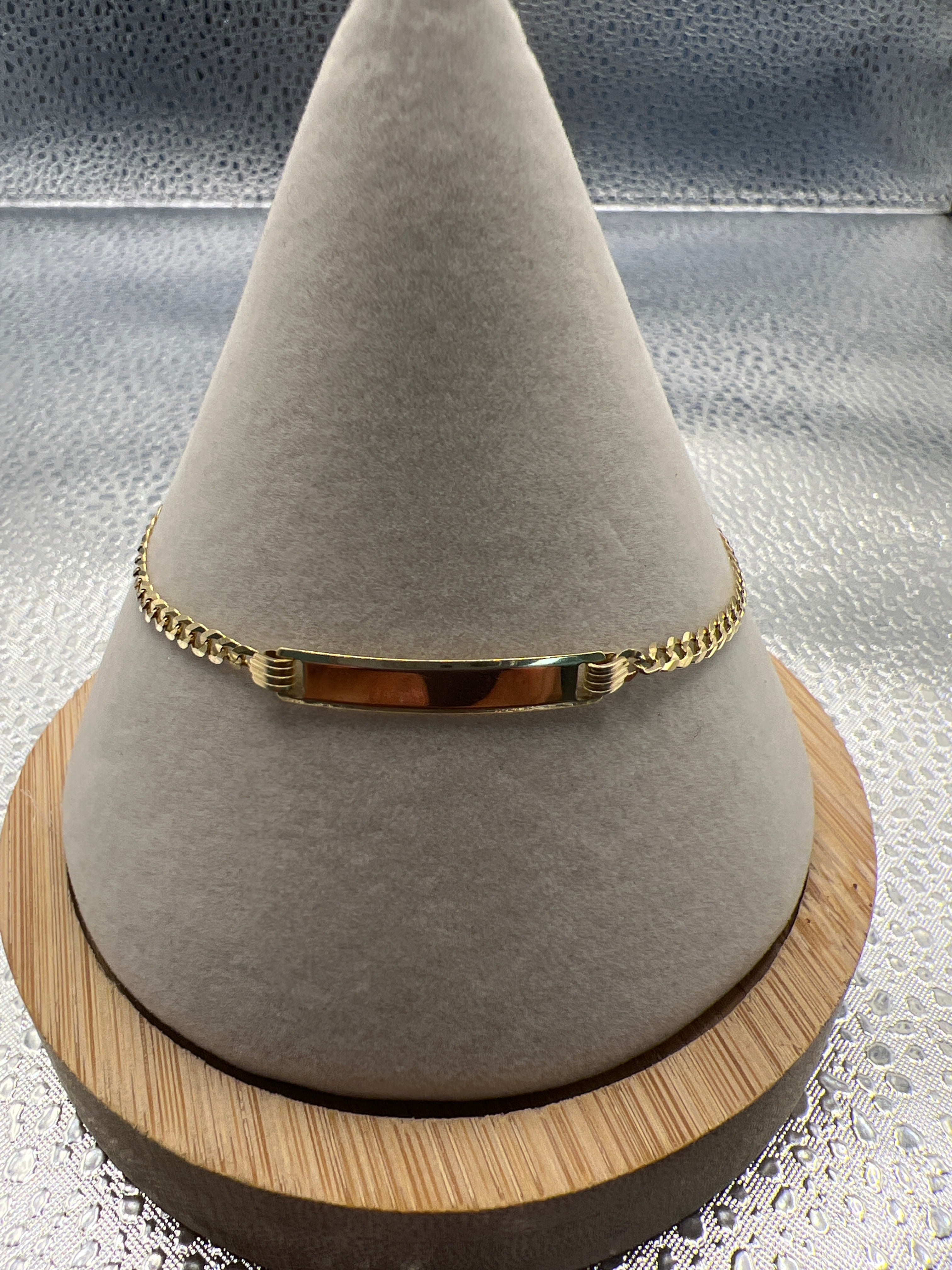 14k yellow gold Cuban plate bracelet “7” 2.5mm