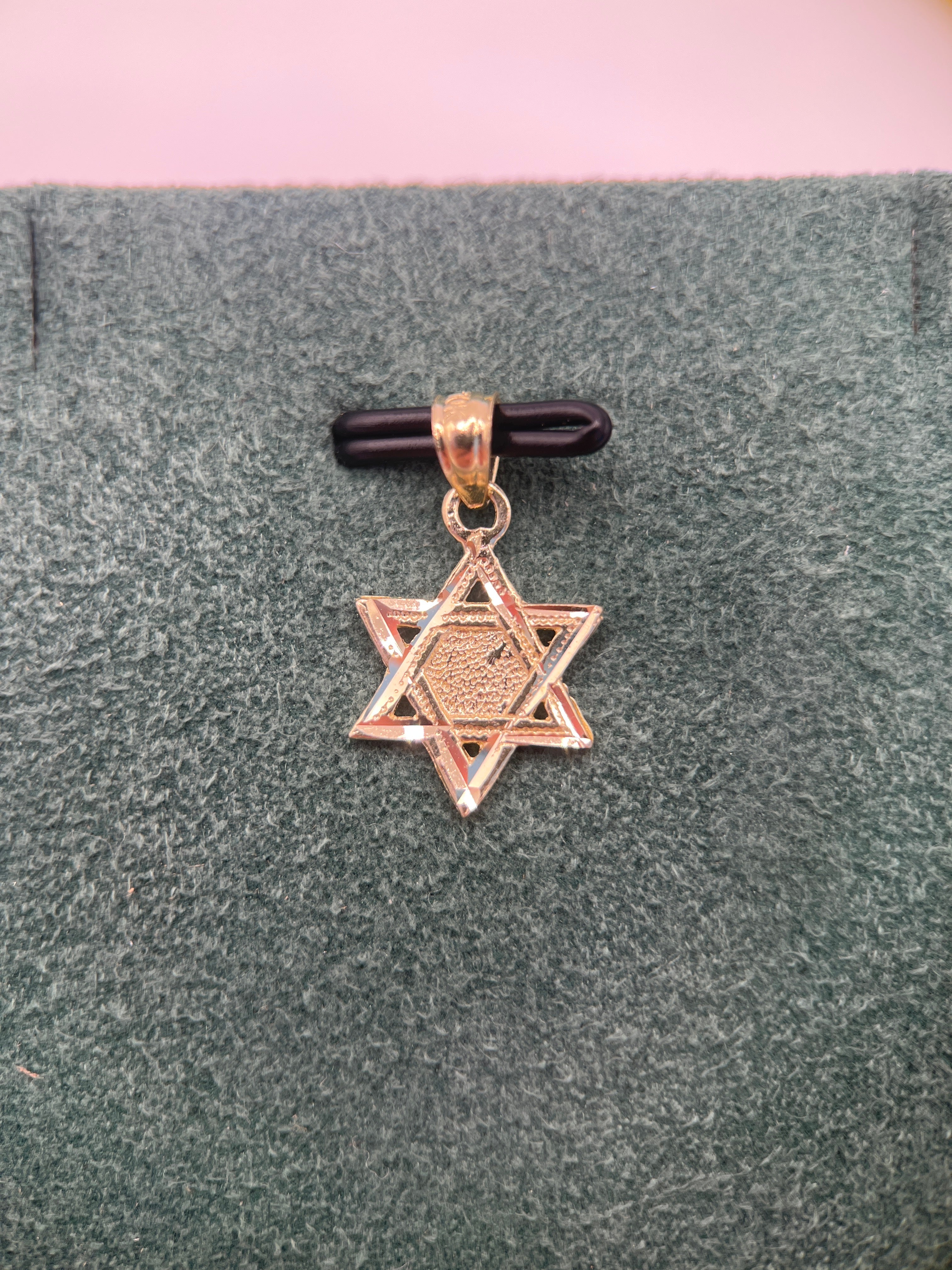 Colgante Estrella de David de oro amarillo de 10 quilates