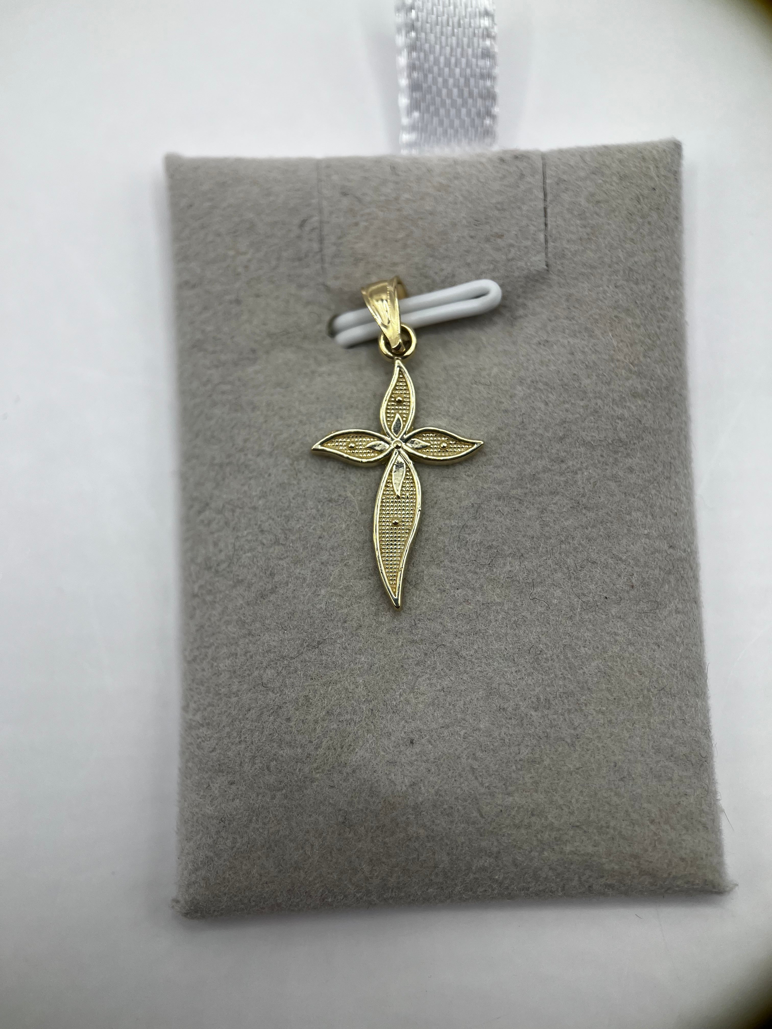 10k yellow gold cross pendant