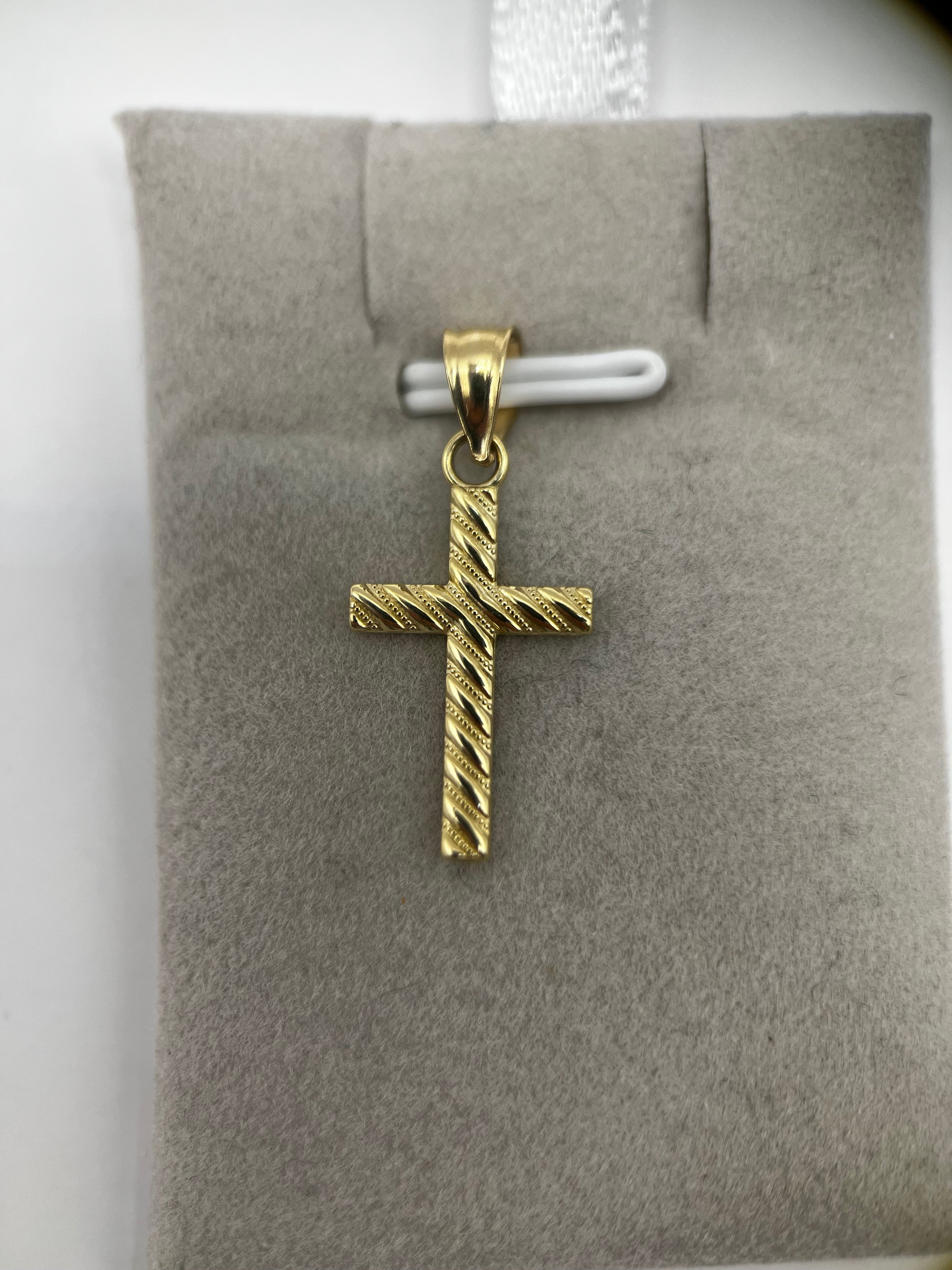 14k Yellow Gold Pendant