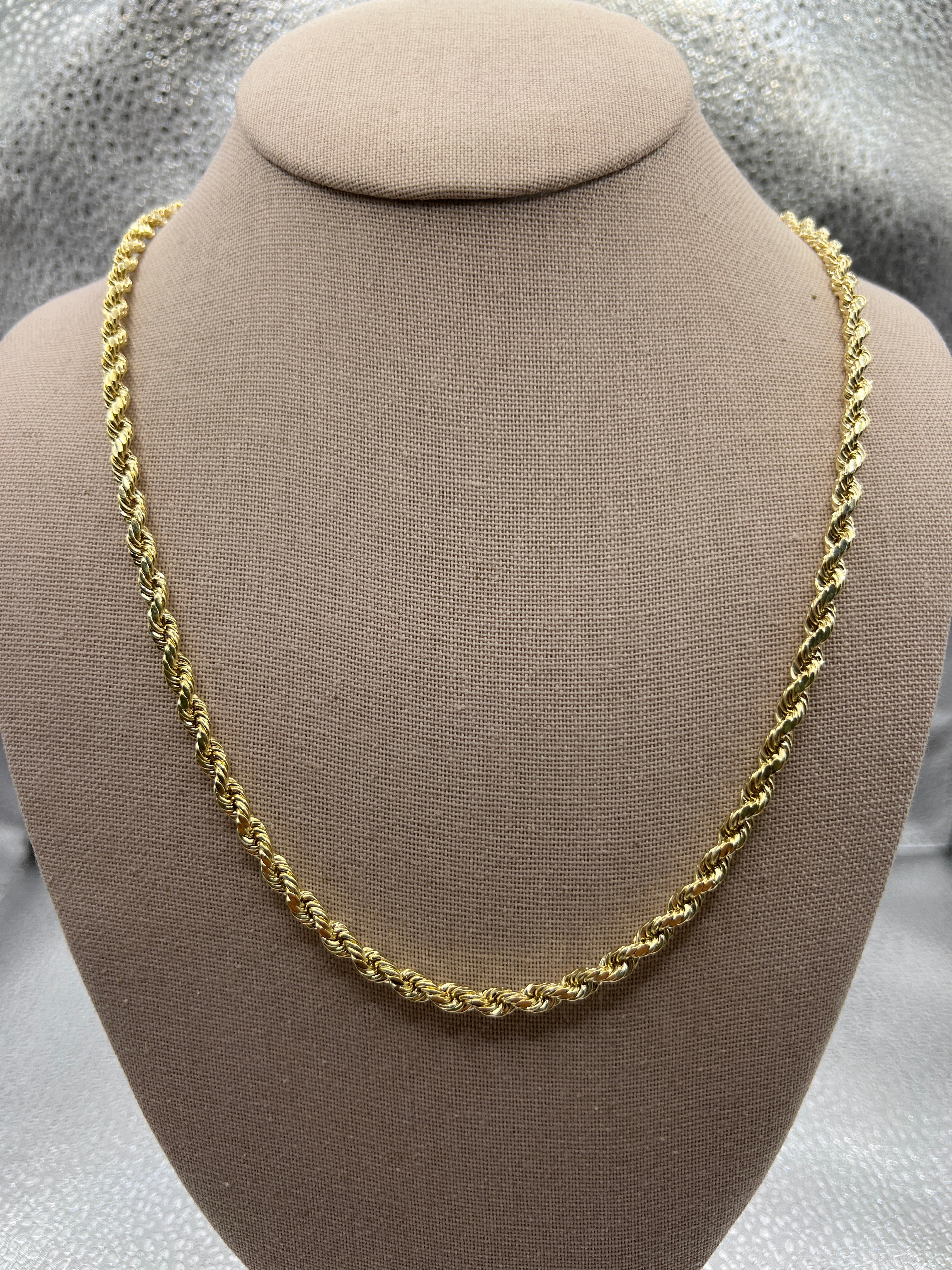10k yellow gold chain “22” 4.2mm
