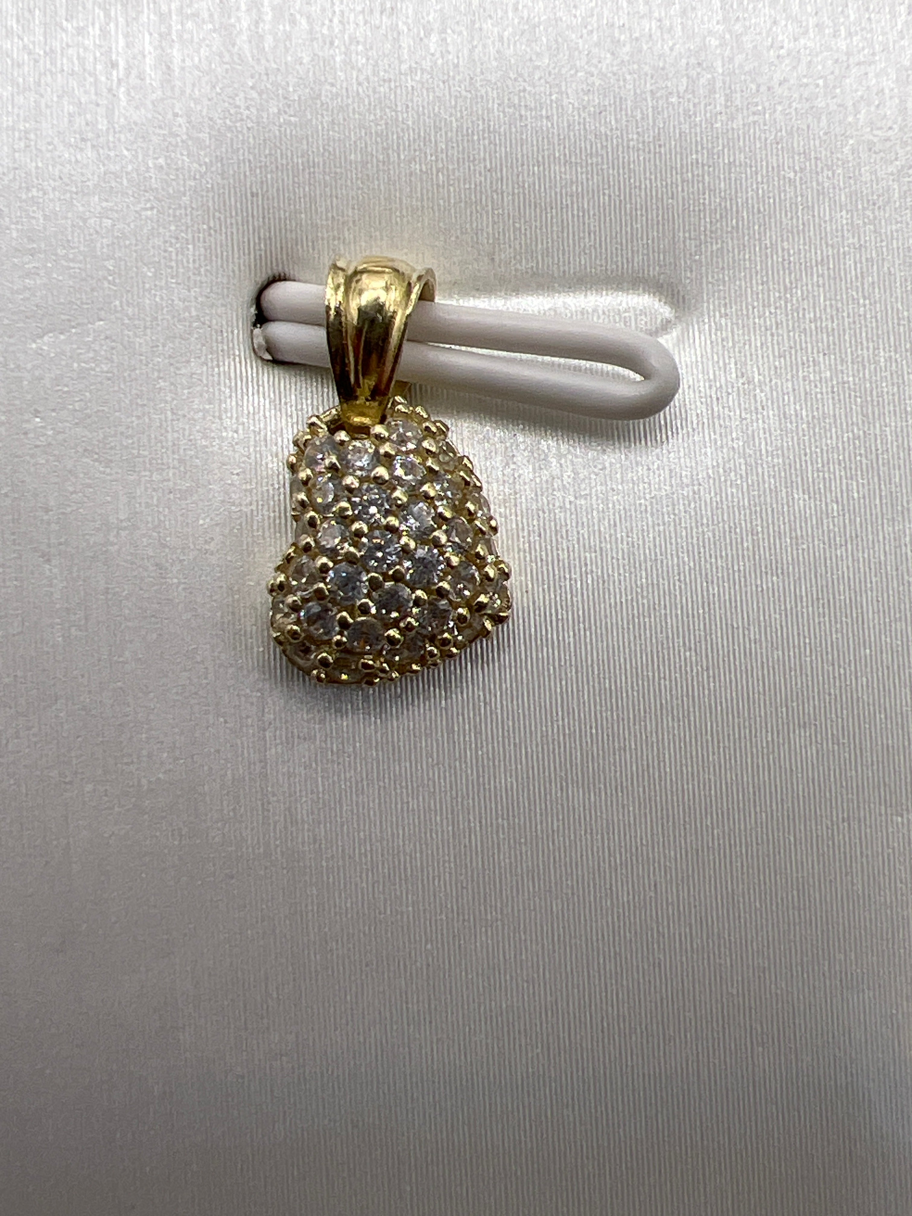 10k yellow gold heart pendant