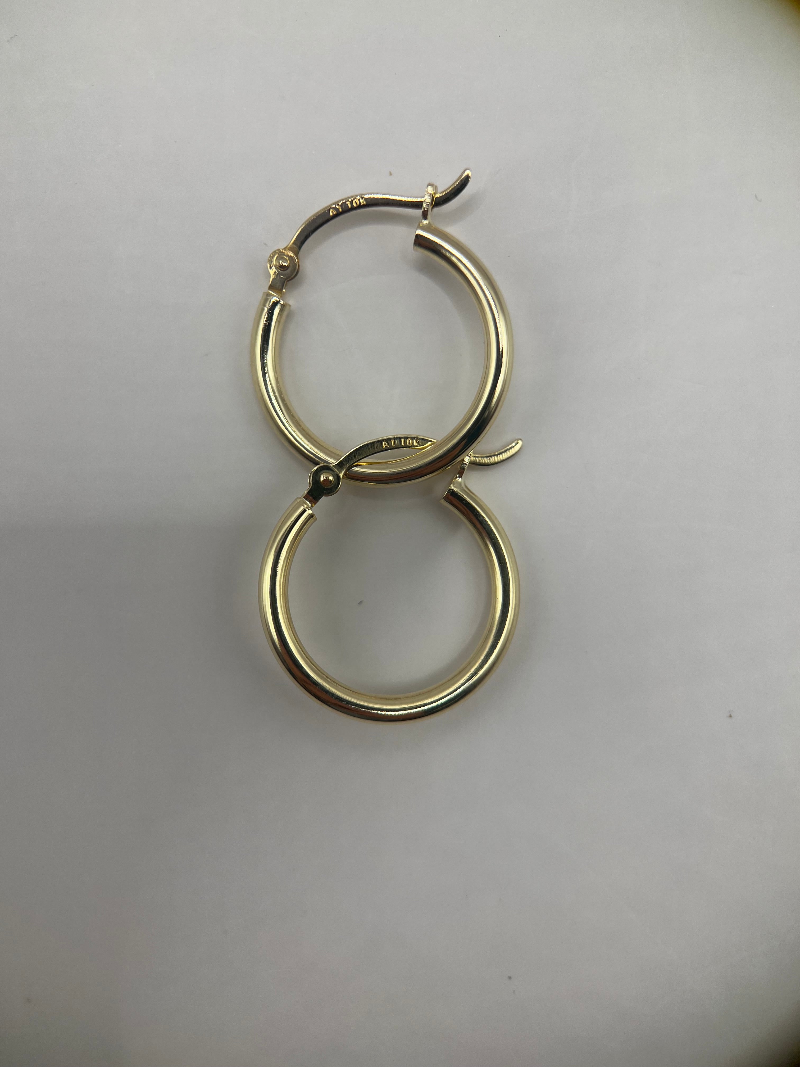 Pendientes de aro de oro amarillo de 10k