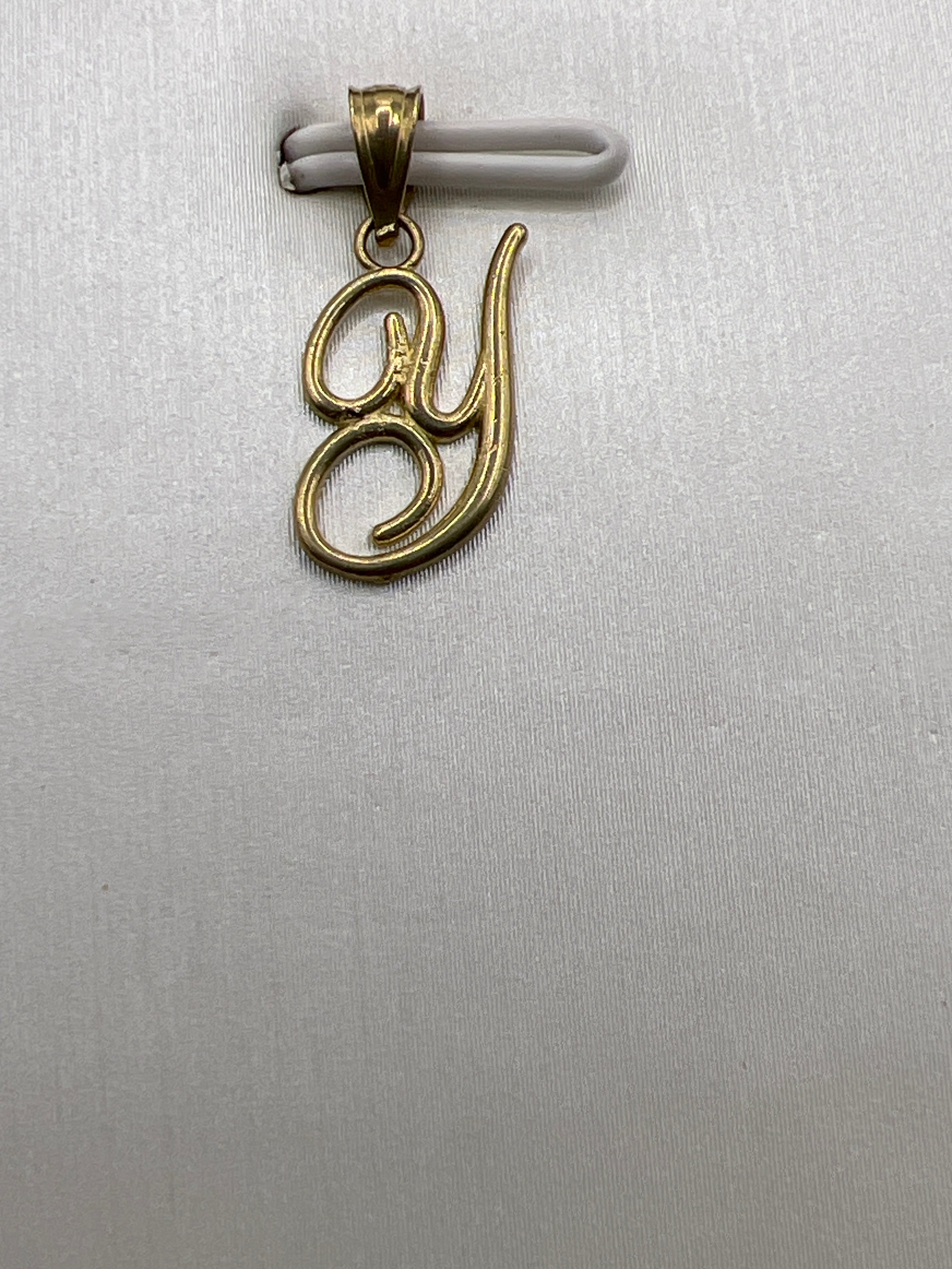 10k yellow gold initial Y