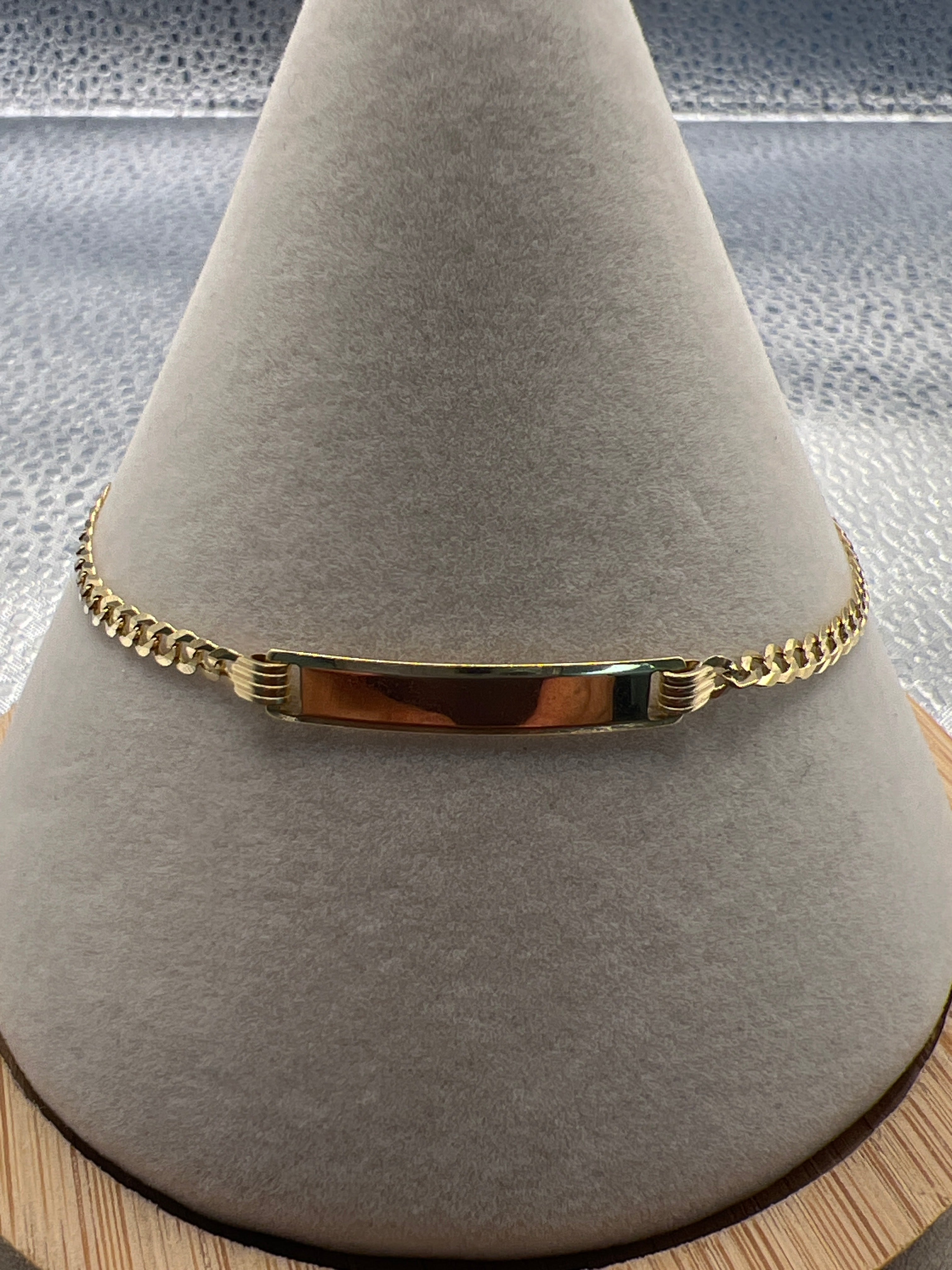 14k yellow gold Cuban plate bracelet “7” 2.5mm