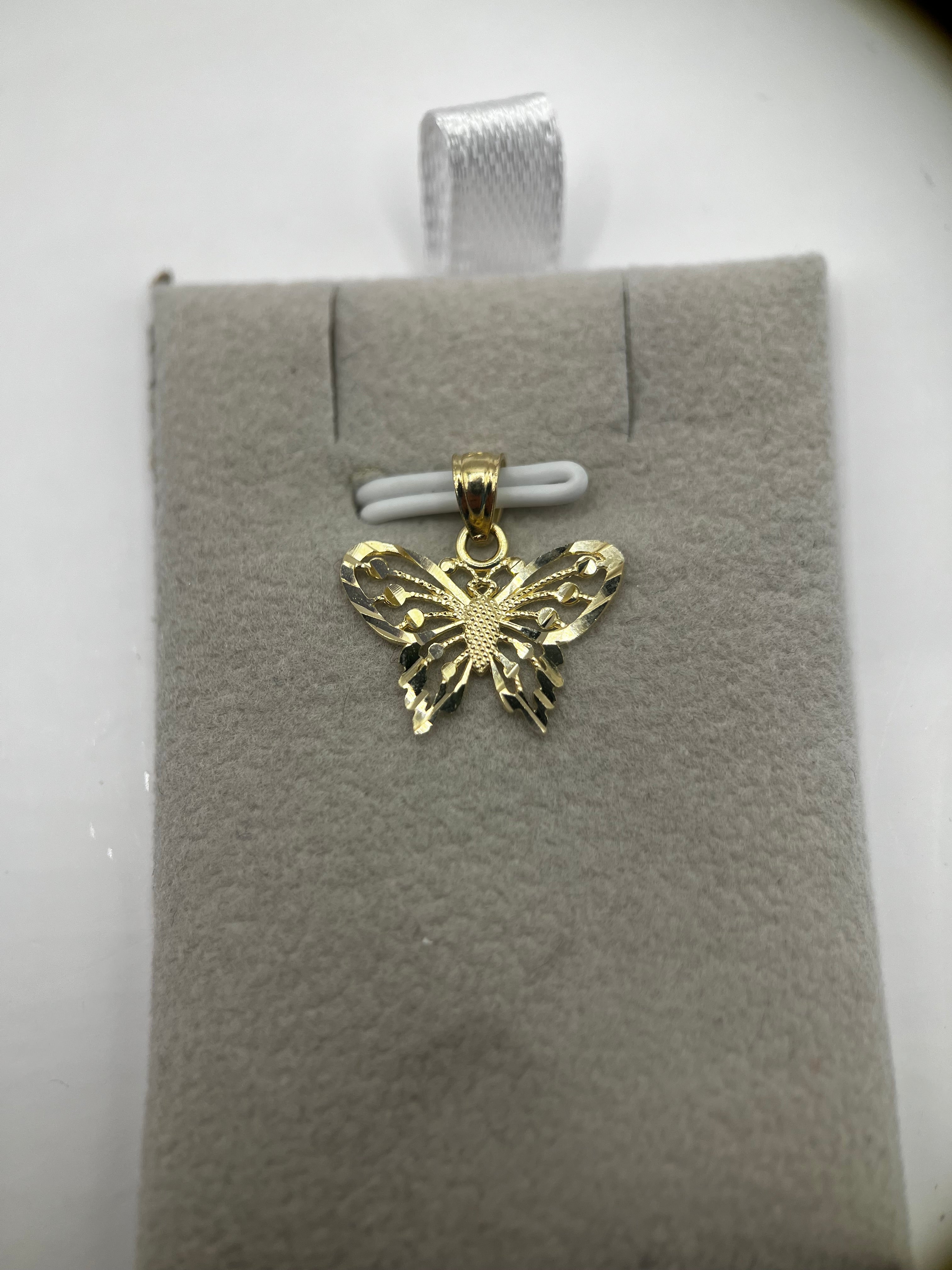 14k yellow gold butterfly pendant