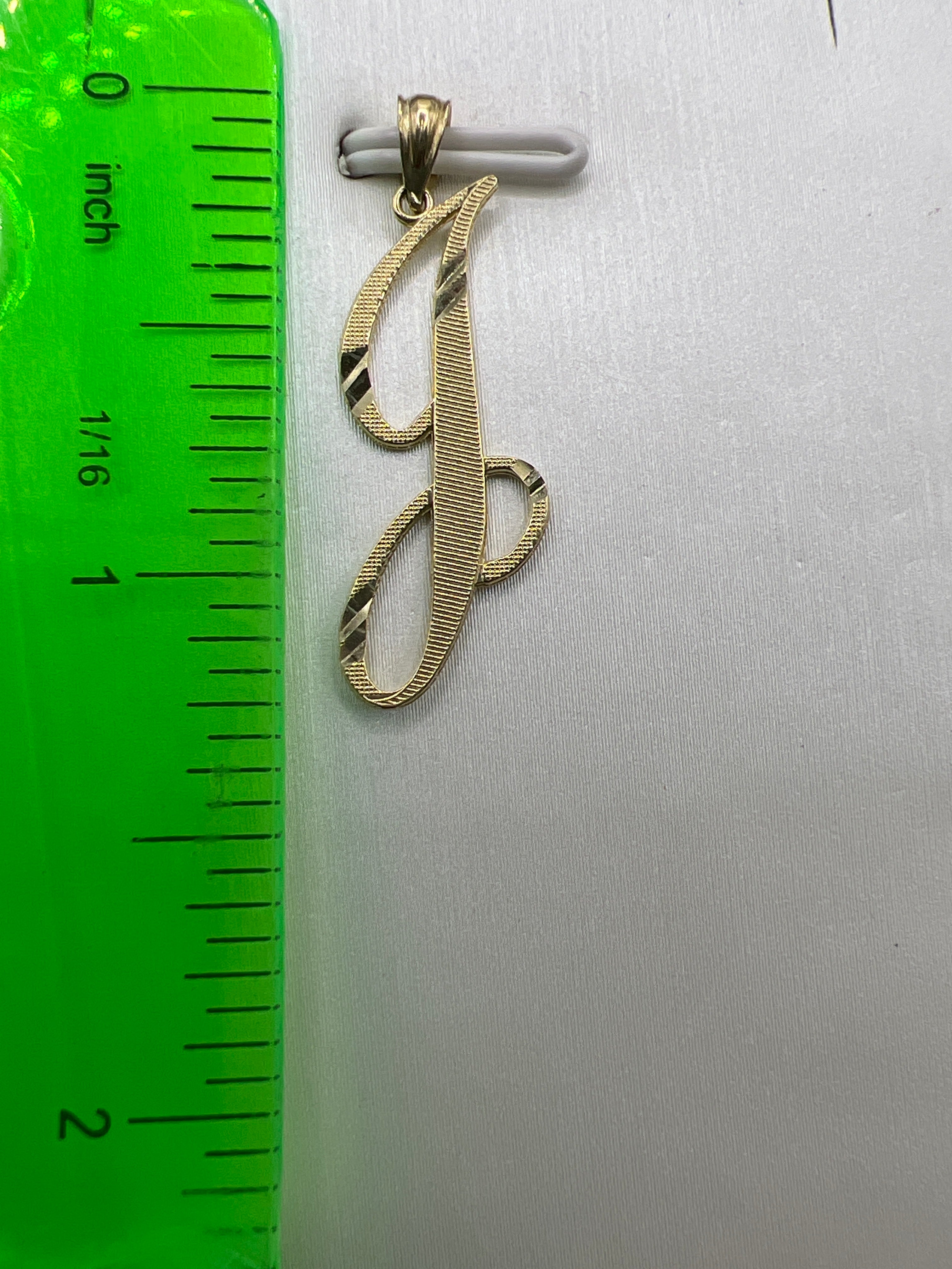 Inicial J de oro amarillo de 10k