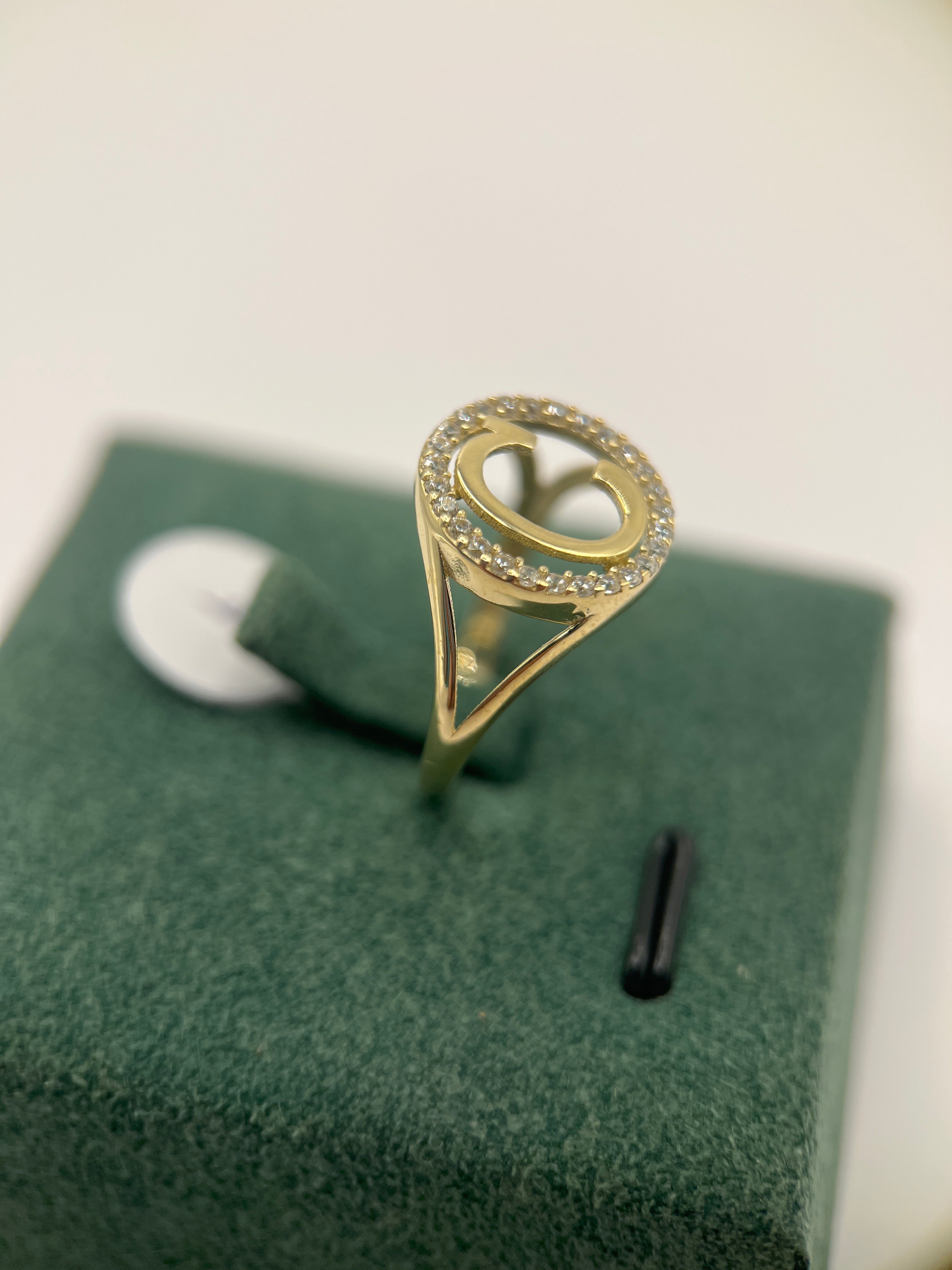 10k yellow gold initial ring C “7”