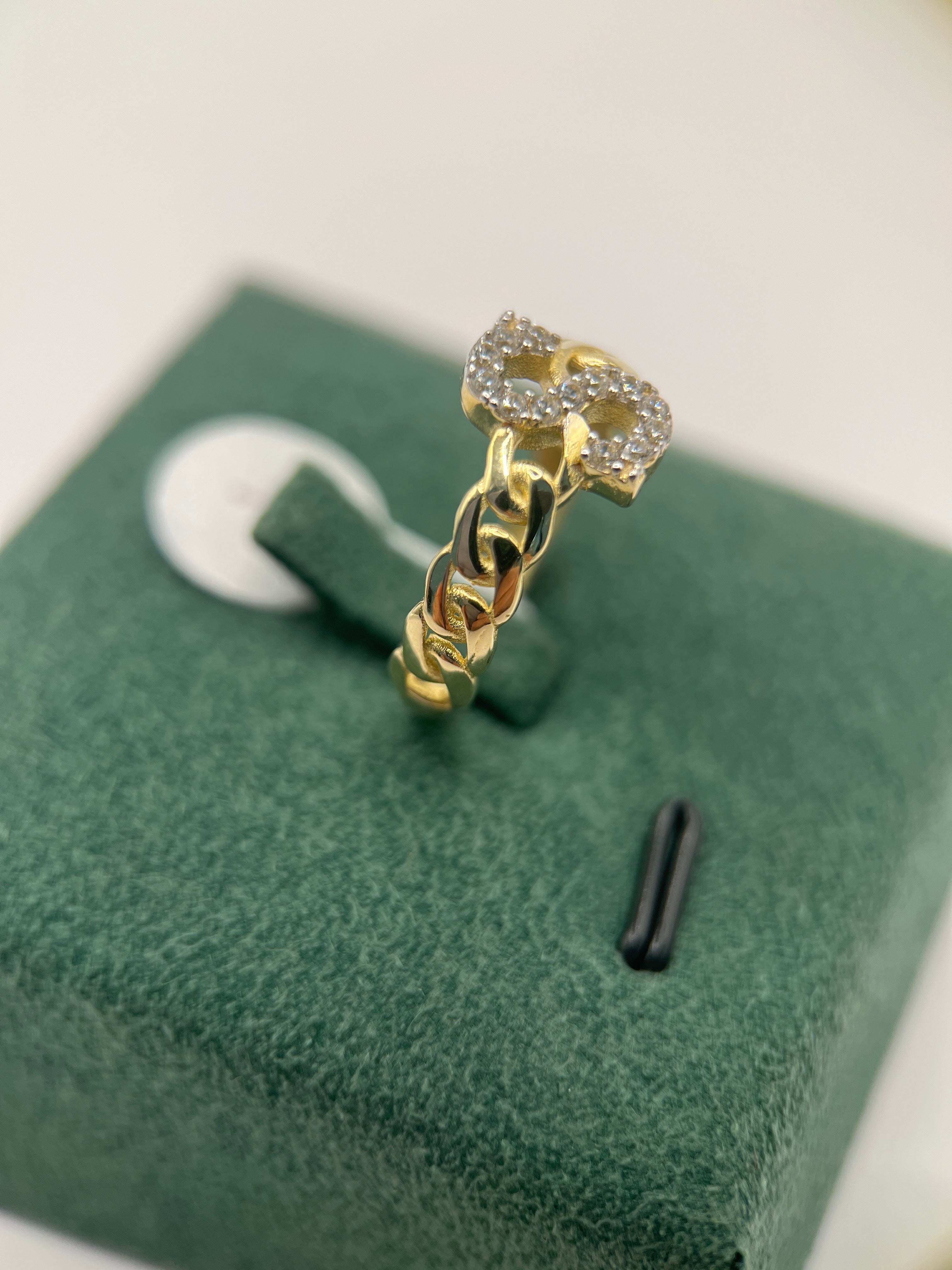10k yellow gold initial ring S “7”