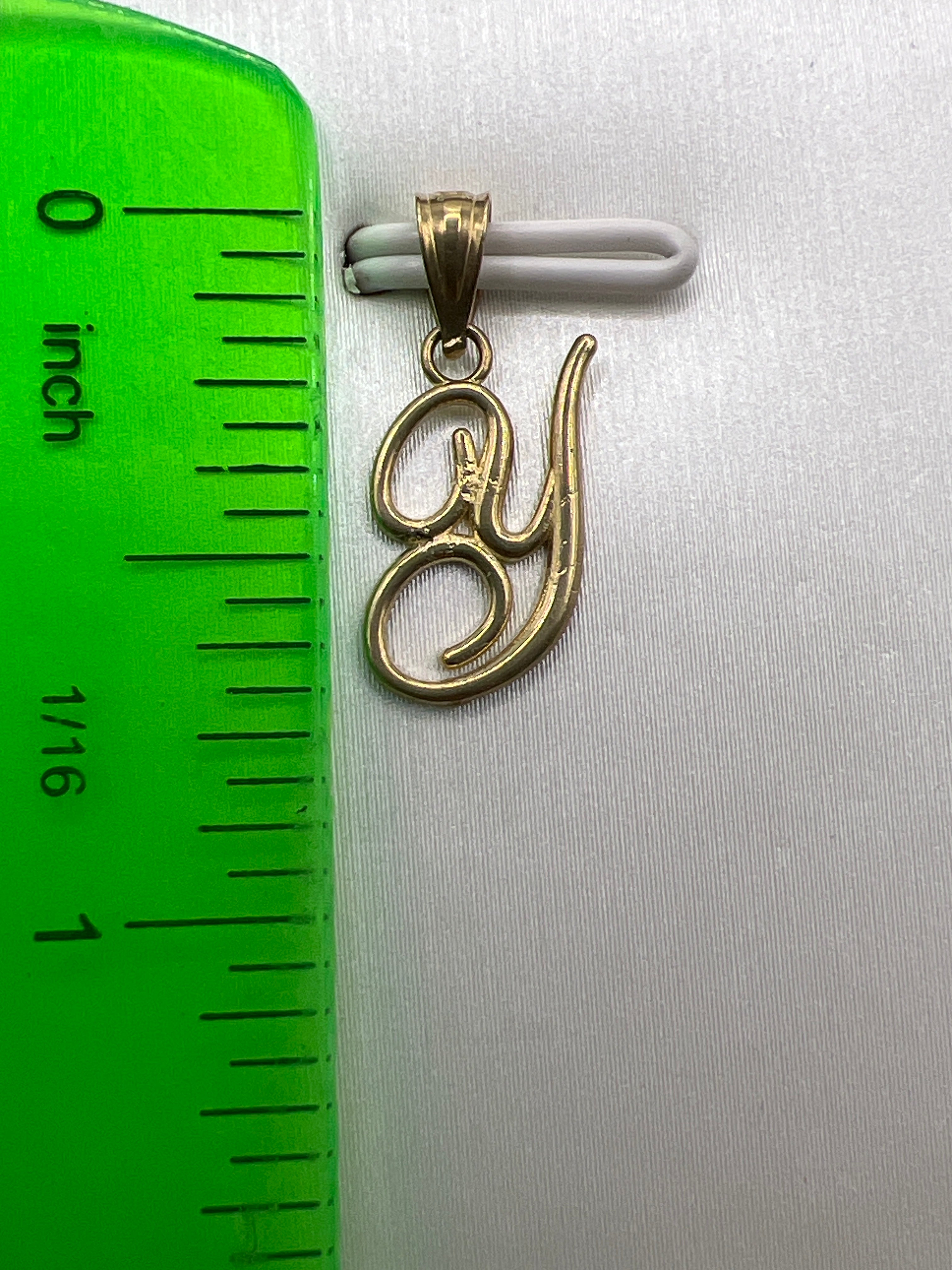 10k yellow gold initial Y