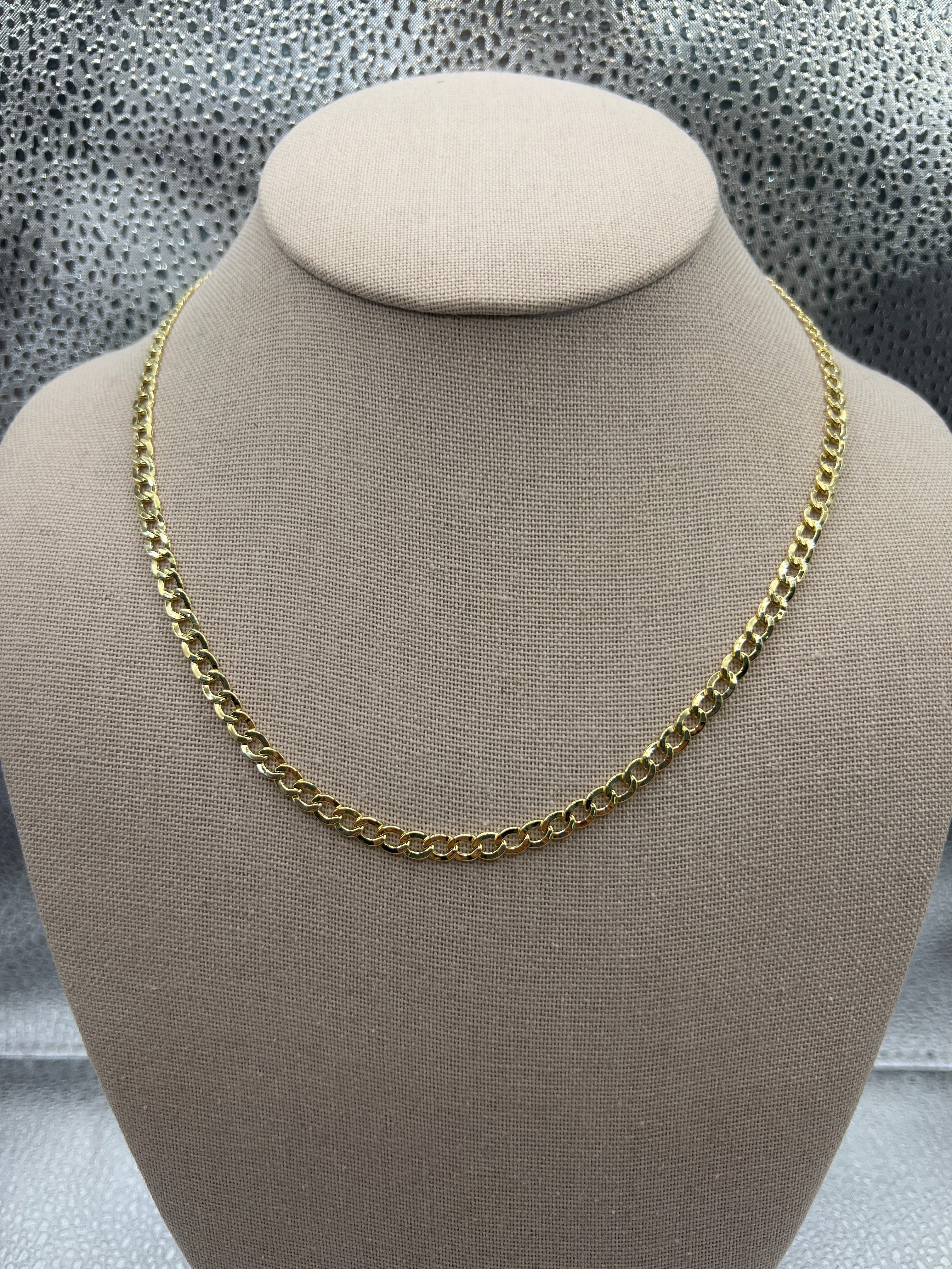 Cubana de oro amarillo de 10k "18" de 4,4 mm