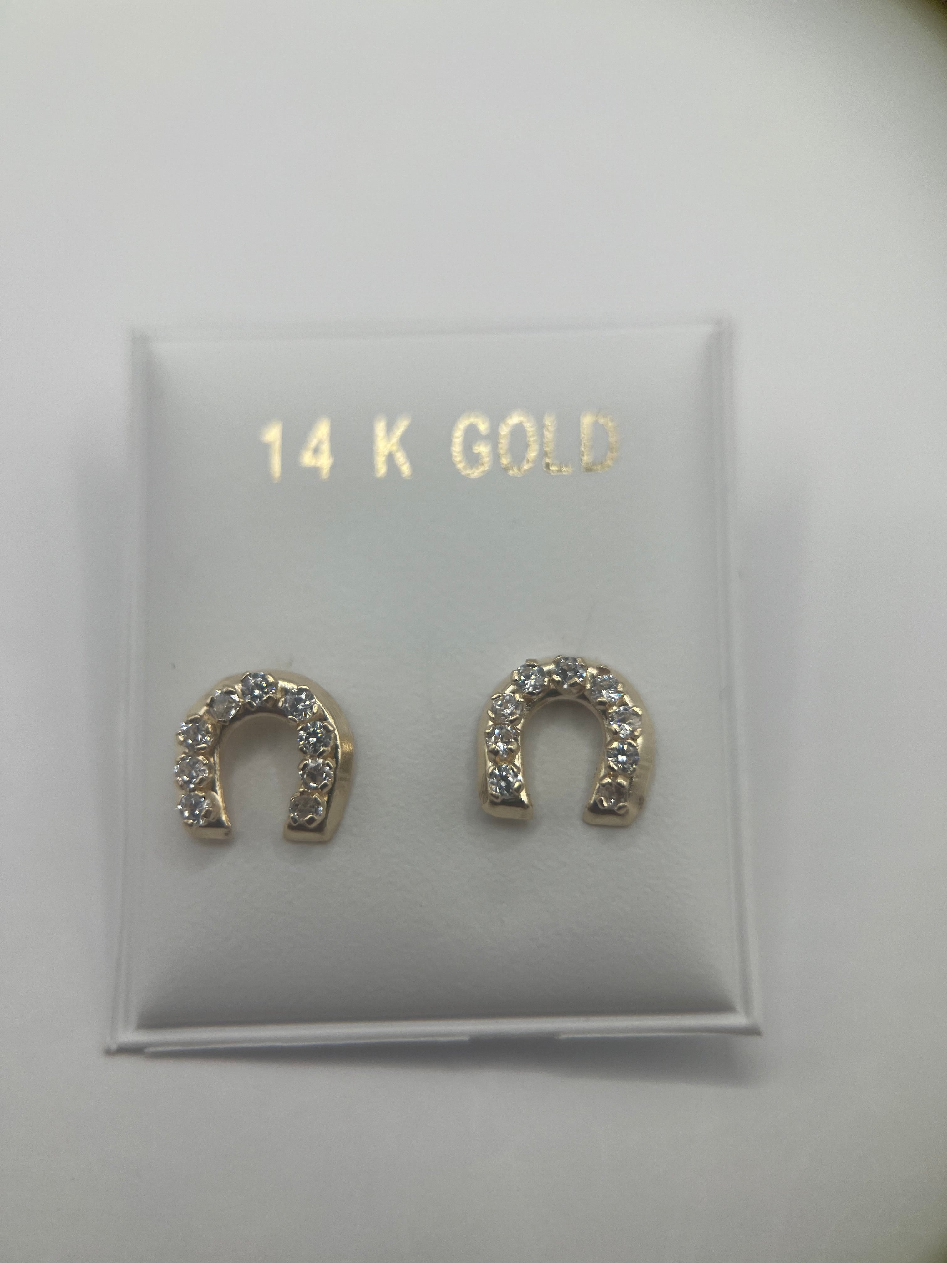 Pendientes de herradura de oro amarillo de 14k