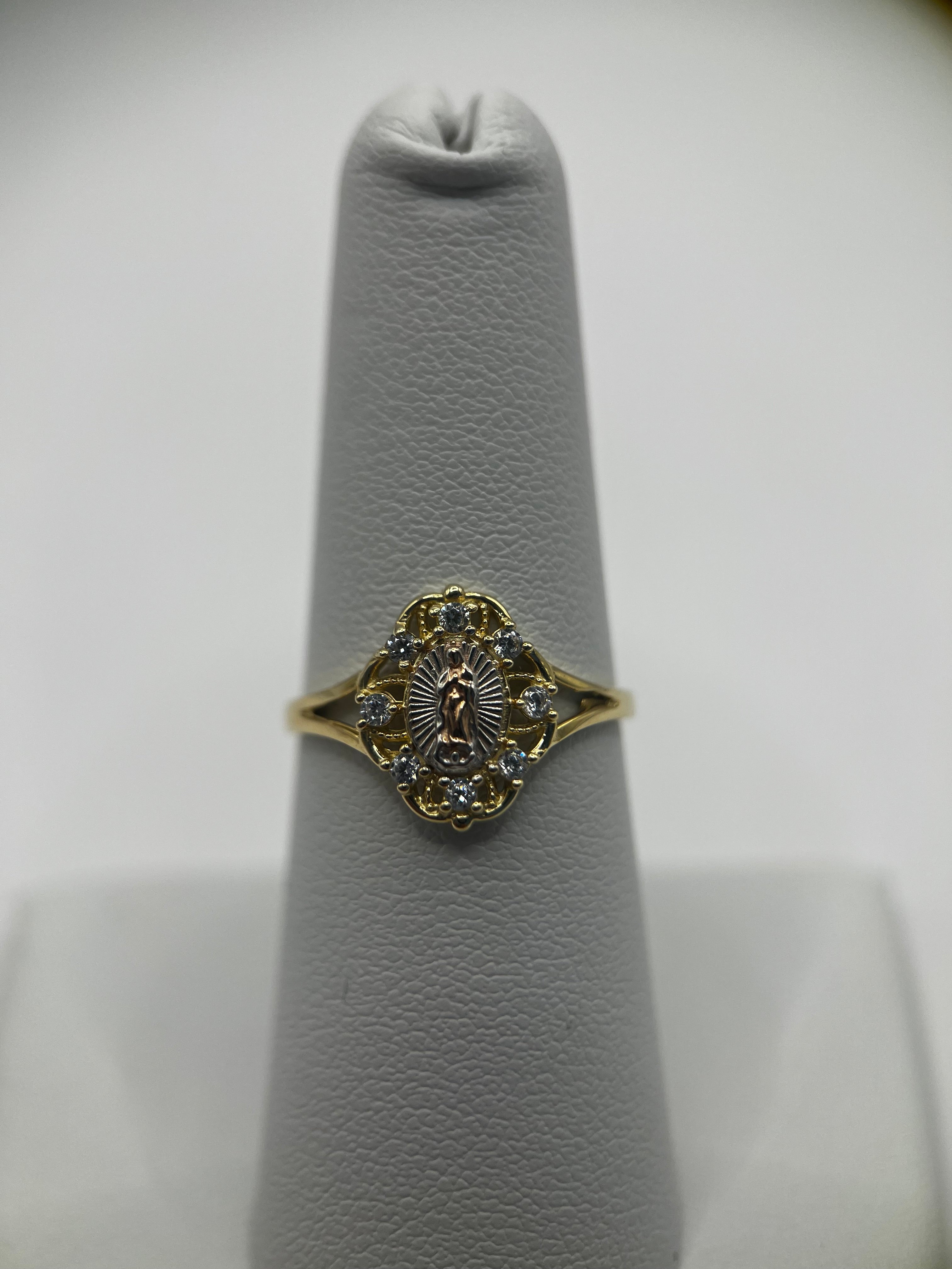Anillo de oro amarillo de 14k “6.5”