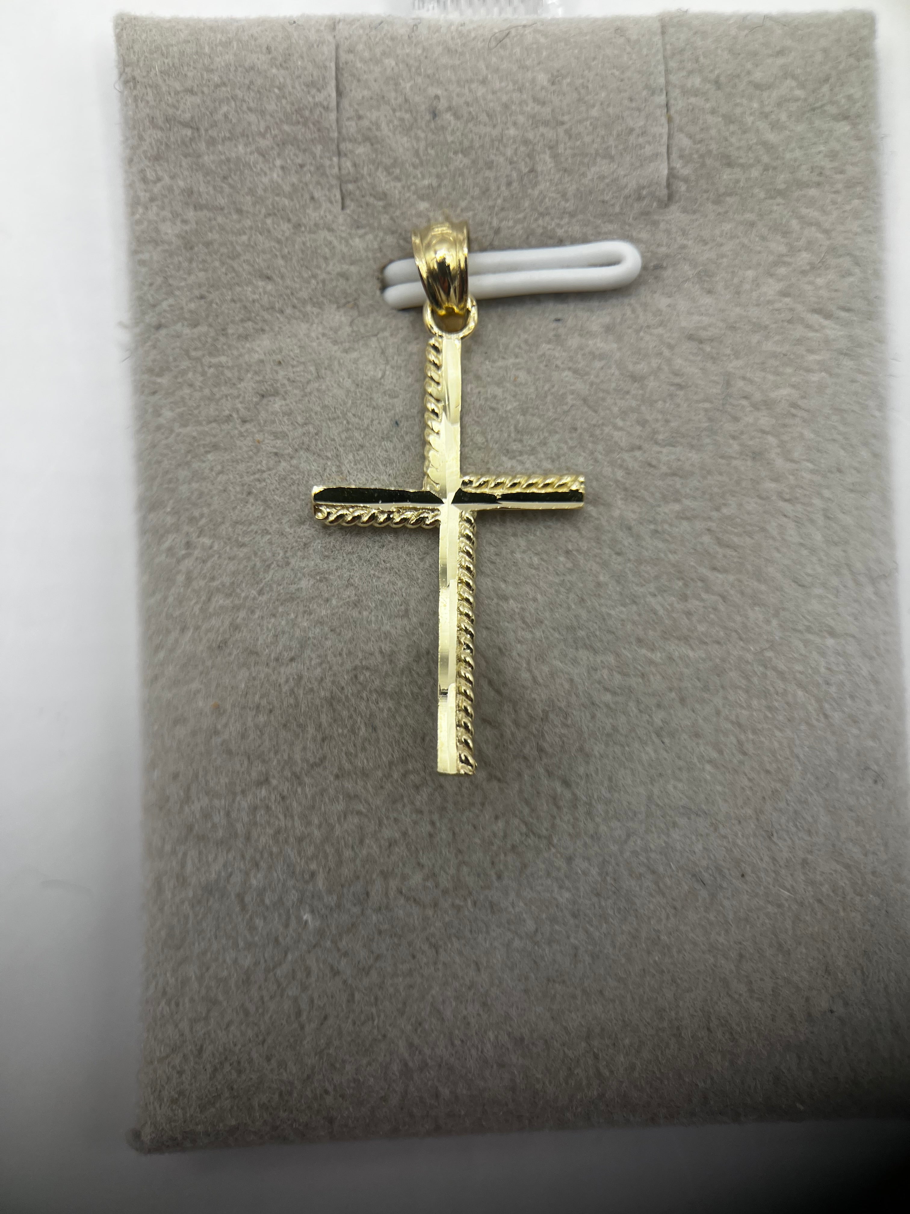 10k  yellow gold cross pendant