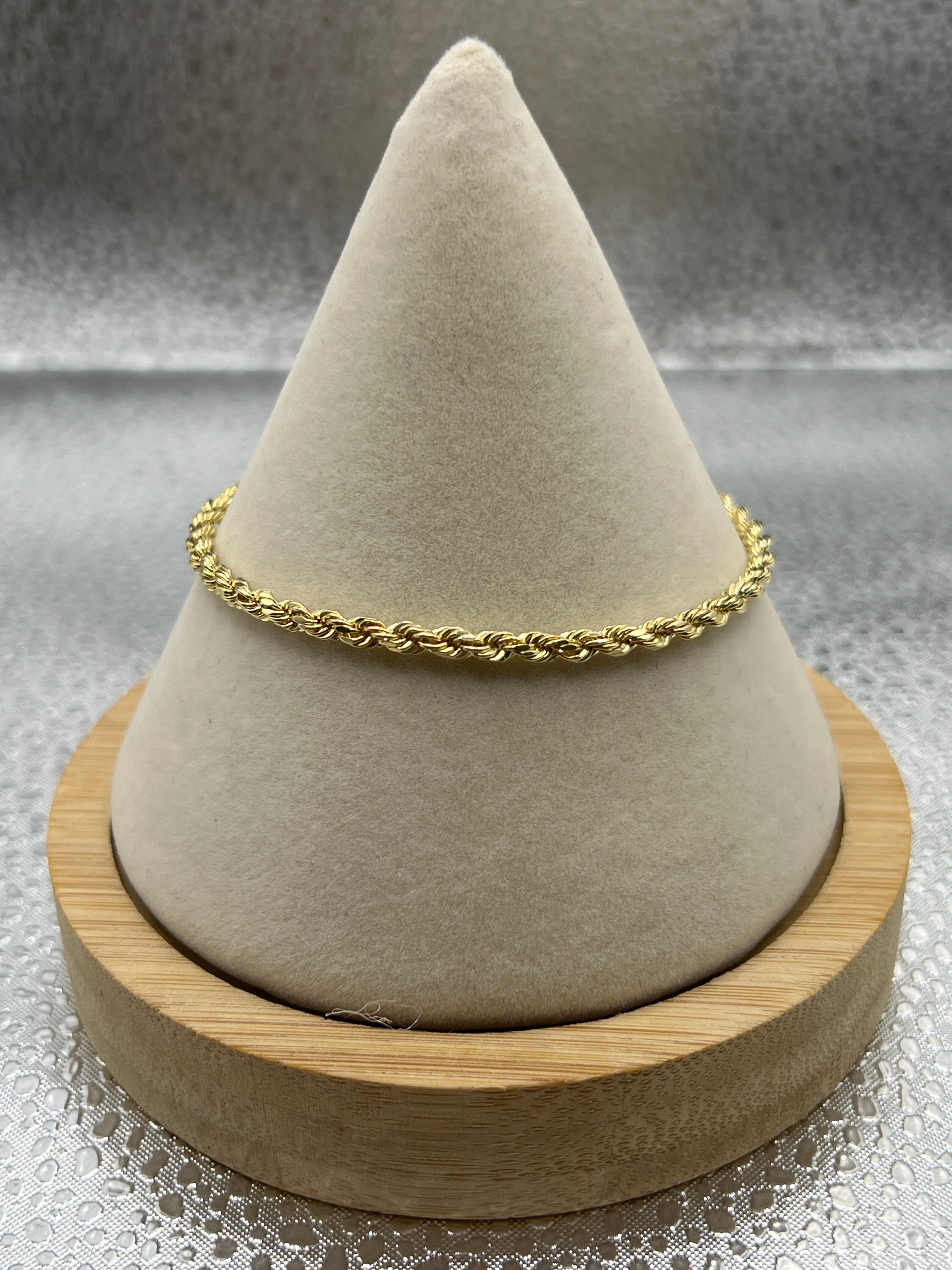 10k yellow gold rope bracelet “7” 3mm